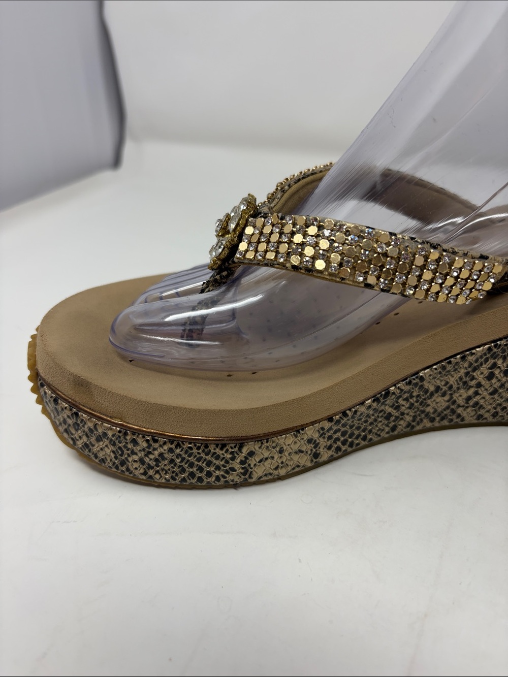 Volatile Beaded Wedge Thong Sandals in Beige with Snake-Print Platform Size 8 - Picture 8 of 15